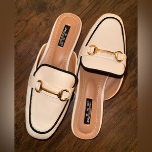 NWOT French Style Slip-on Mules Loafers ✨